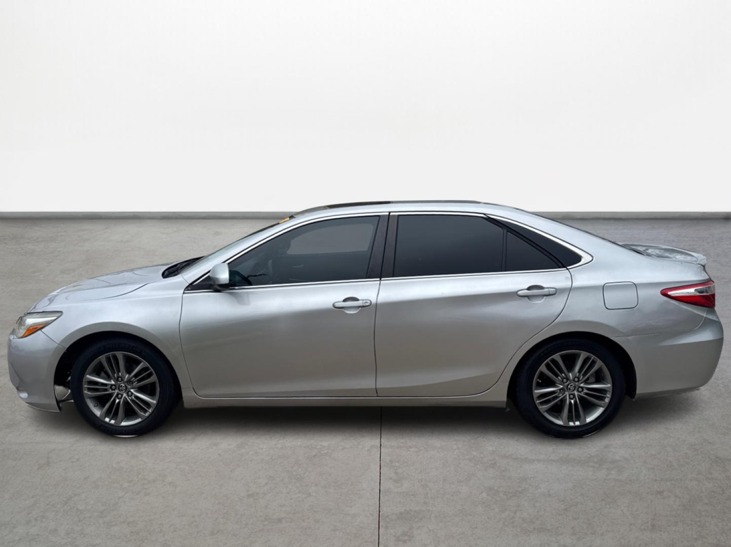 2017 Toyota Camry SE (4T1BF1FK4HU) with an 2.5L L4 DOHC 16V engine, 6A transmission, located at 16710 Clay Rd., Houston, TX, 77084, (281) 859-7900, 0.000000, 0.000000 - Photo#7