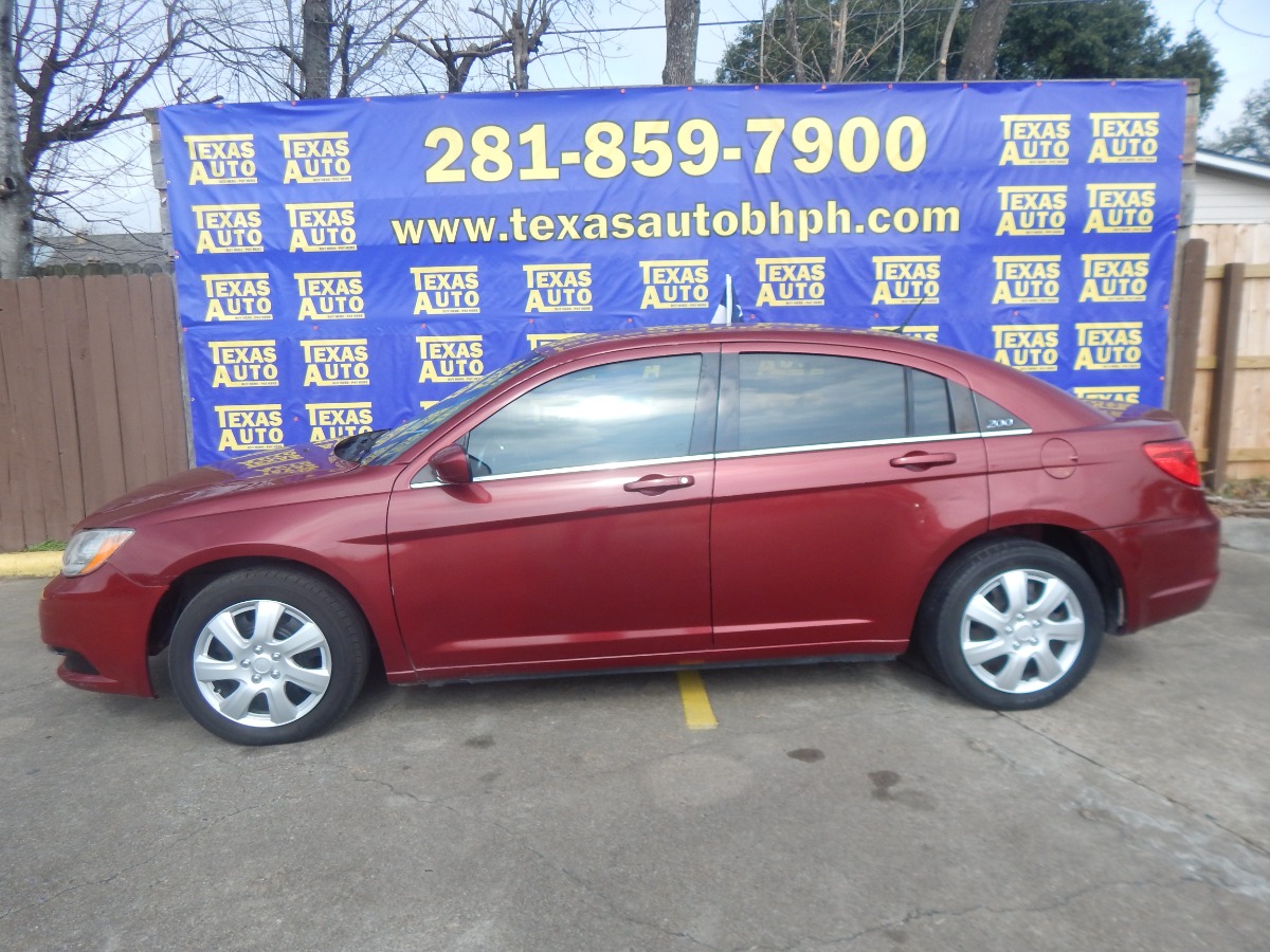 photo of 2014 CHRYSLER 200 SEDAN 4-DR