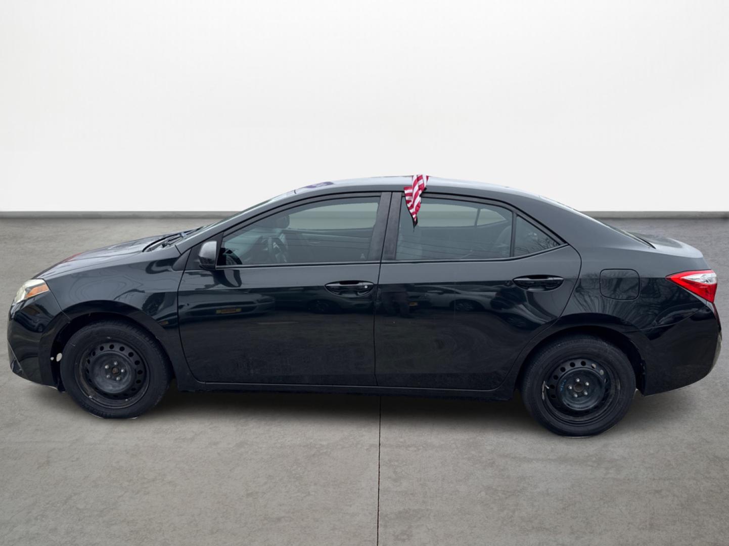 2016 Toyota Corolla L 4-Speed AT (2T1BURHE4GC) with an 1.8L L4 DOHC 16V engine, 4A transmission, located at 16710 Clay Rd., Houston, TX, 77084, (281) 859-7900, 0.000000, 0.000000 - Photo#7