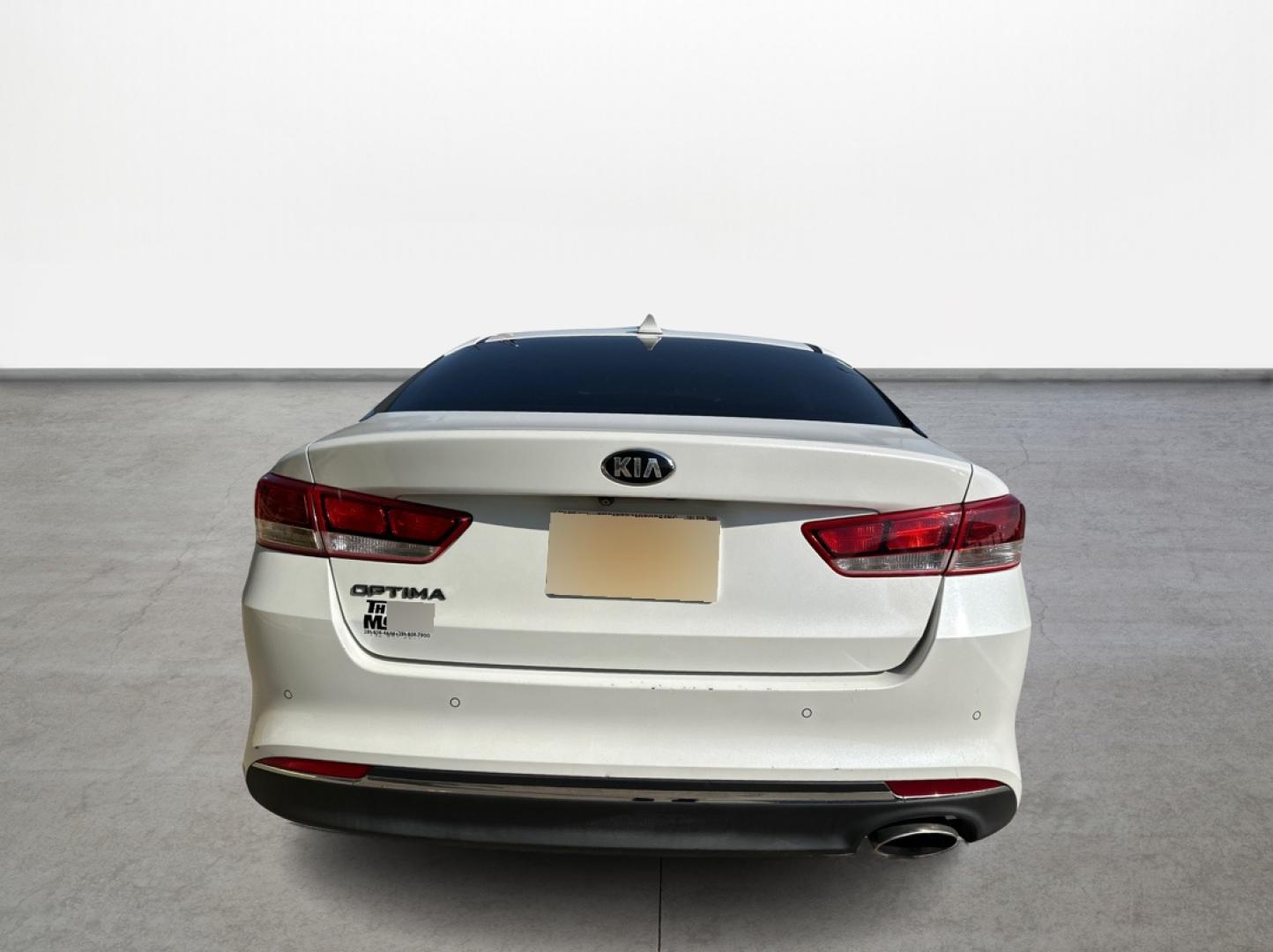 2018 Kia Optima LX (5XXGT4L34JG) with an 2.4L L4 DOHC 16V engine, 6A transmission, located at 16710 Clay Rd., Houston, TX, 77084, (281) 859-7900, 0.000000, 0.000000 - Photo#5