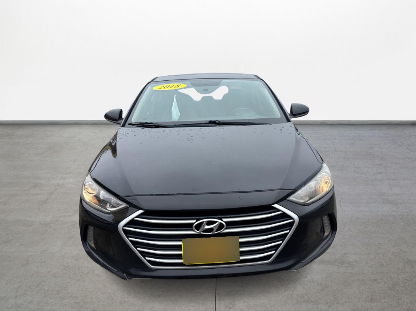 2018 Hyundai Elantra Limited (5NPD84LF3JH) with an 1.8L L4 DOHC 16V engine, 6A transmission, located at 16710 Clay Rd., Houston, TX, 77084, (281) 859-7900, 0.000000, 0.000000 - Photo#1