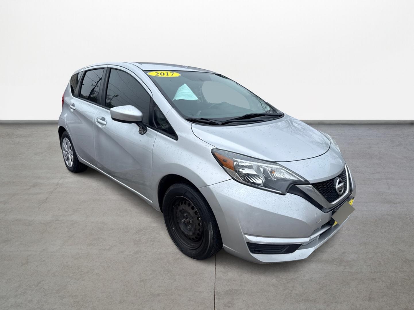 2017 Nissan Versa Note S Plus (3N1CE2CP3HL) with an 1.6L L4 DOHC 16V engine, CVT transmission, located at 16710 Clay Rd., Houston, TX, 77084, (281) 859-7900, 0.000000, 0.000000 - Photo#2