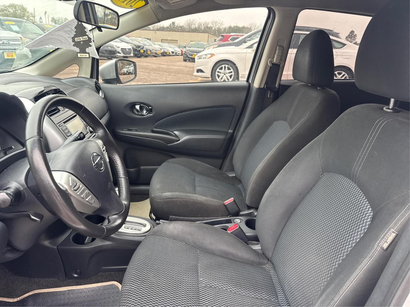 2017 Nissan Versa Note S Plus (3N1CE2CP3HL) with an 1.6L L4 DOHC 16V engine, CVT transmission, located at 16710 Clay Rd., Houston, TX, 77084, (281) 859-7900, 0.000000, 0.000000 - Photo#8