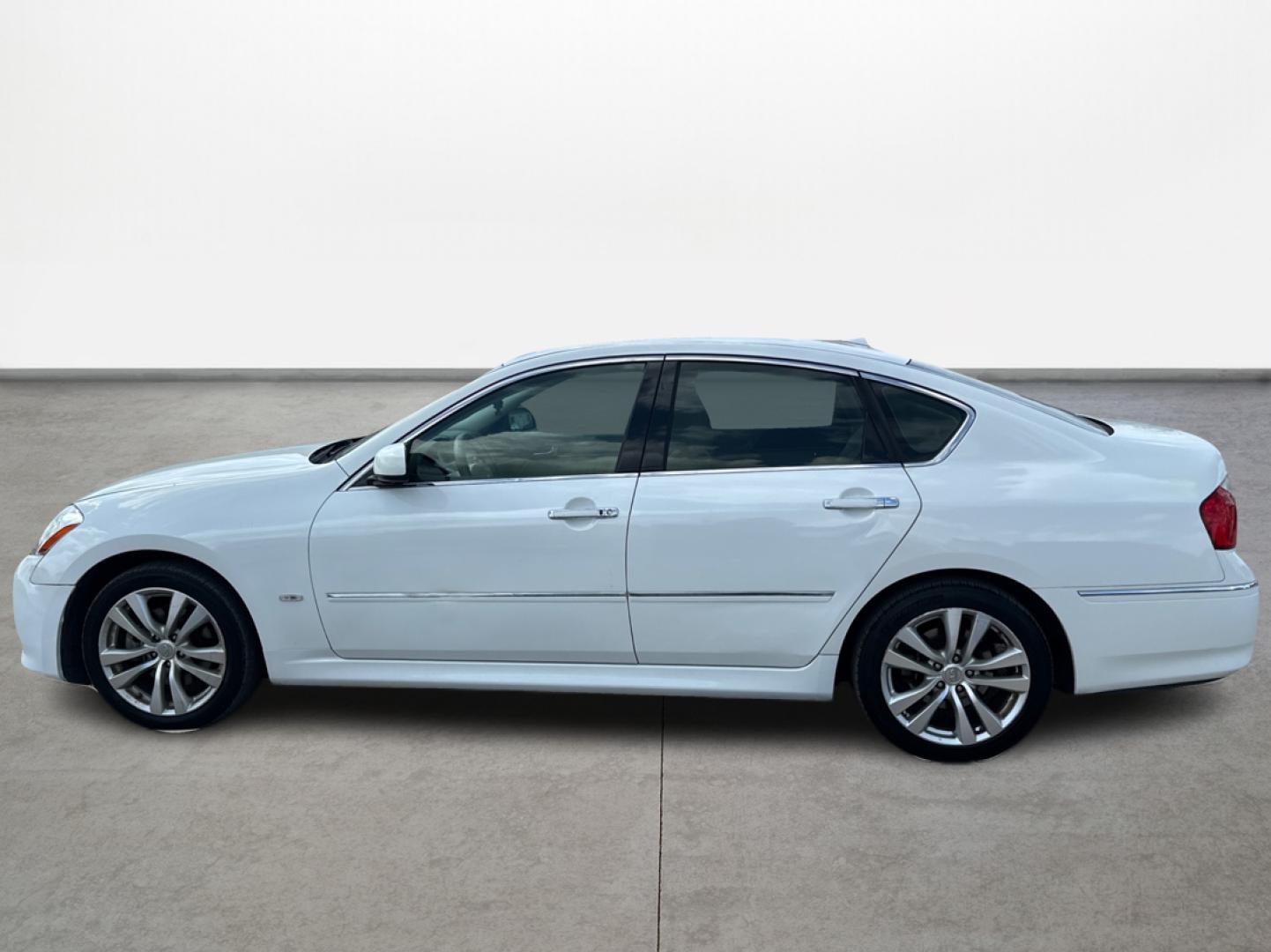 2010 Infiniti M 35 (JN1CY0AP6AM) with an 3.5L V6 DOHC 24V engine, 5-Speed Automatic transmission, located at 16710 Clay Rd., Houston, TX, 77084, (281) 859-7900, 0.000000, 0.000000 - Photo#7