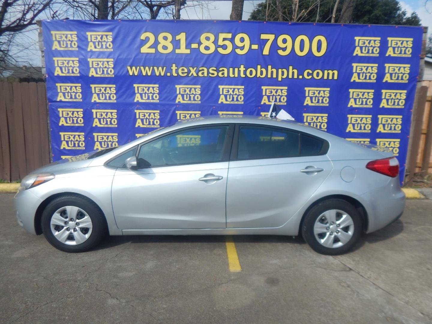 2014 SILVER KIA FORTE LX M6 (KNAFK4A61E5) with an 1.8L L4 DOHC 16V engine, 6-SPEED MANUAL transmission, located at 16710 Clay Rd., Houston, TX, 77084, (281) 859-7900, 0.000000, 0.000000 - Low Donw. Low Payments. - Photo#0