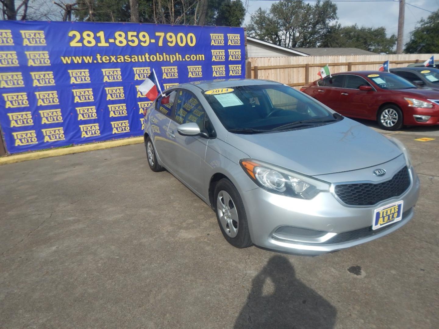 2014 SILVER KIA FORTE LX M6 (KNAFK4A61E5) with an 1.8L L4 DOHC 16V engine, 6-SPEED MANUAL transmission, located at 16710 Clay Rd., Houston, TX, 77084, (281) 859-7900, 0.000000, 0.000000 - Low Donw. Low Payments. - Photo#3