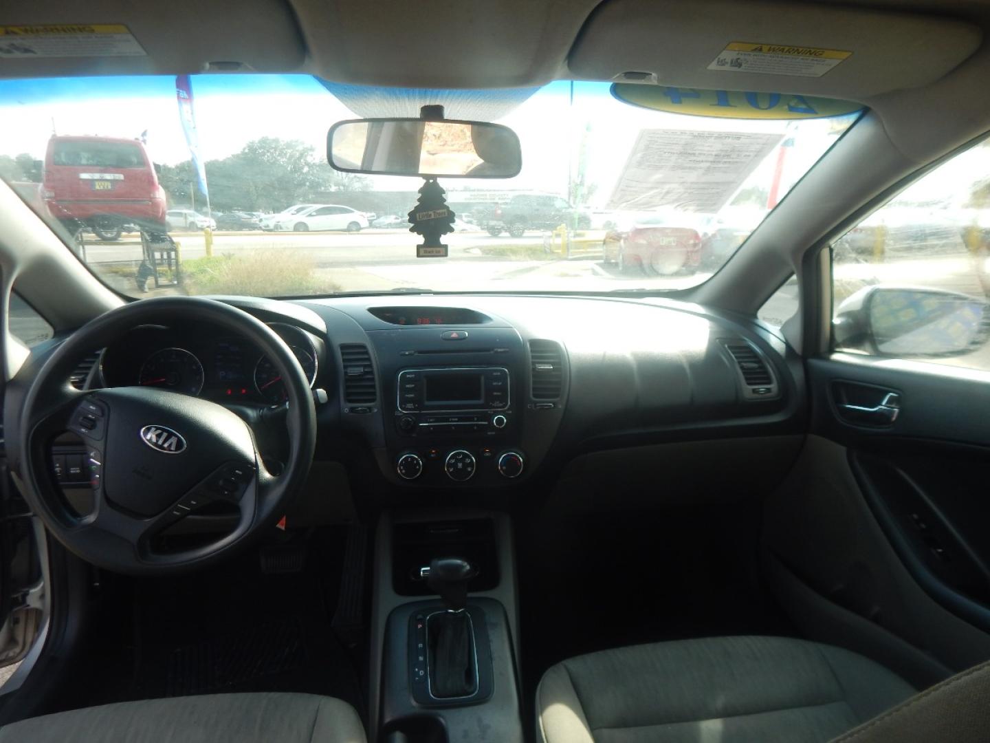 2014 SILVER KIA FORTE LX M6 (KNAFK4A61E5) with an 1.8L L4 DOHC 16V engine, 6-SPEED MANUAL transmission, located at 16710 Clay Rd., Houston, TX, 77084, (281) 859-7900, 0.000000, 0.000000 - Low Donw. Low Payments. - Photo#8