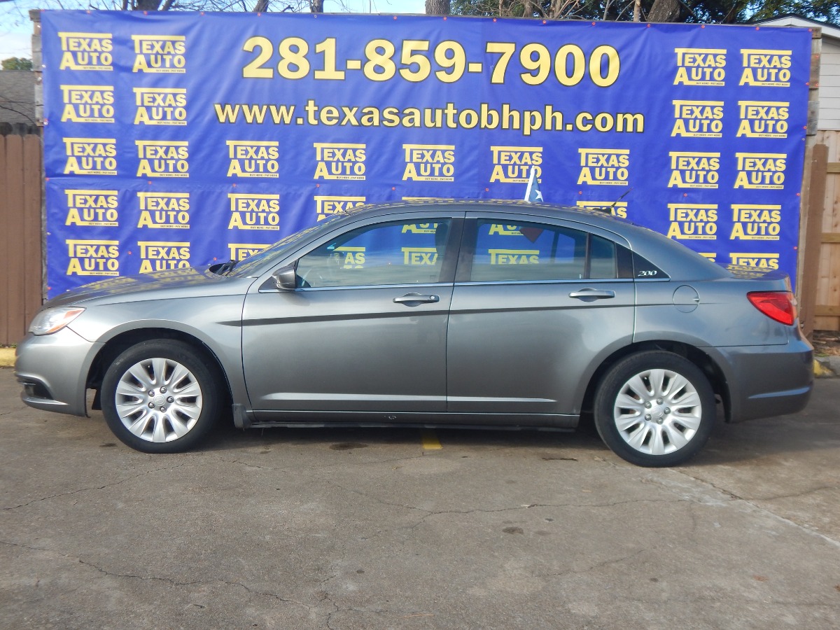 photo of 2012 CHRYSLER 200 SEDAN 4-DR