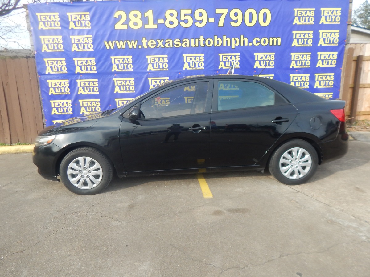 photo of 2011 KIA FORTE SEDAN 4-DR