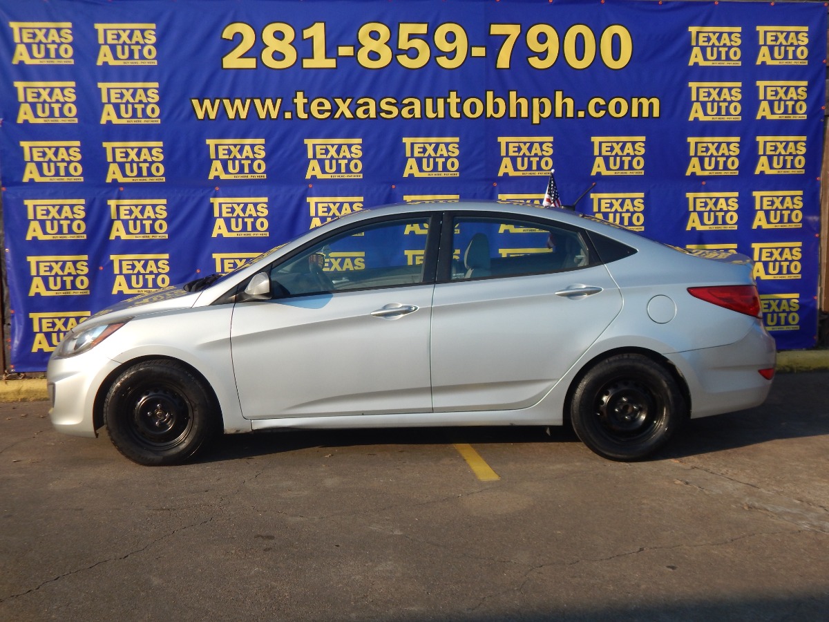 photo of 2014 HYUNDAI ACCENT SEDAN 4-DR