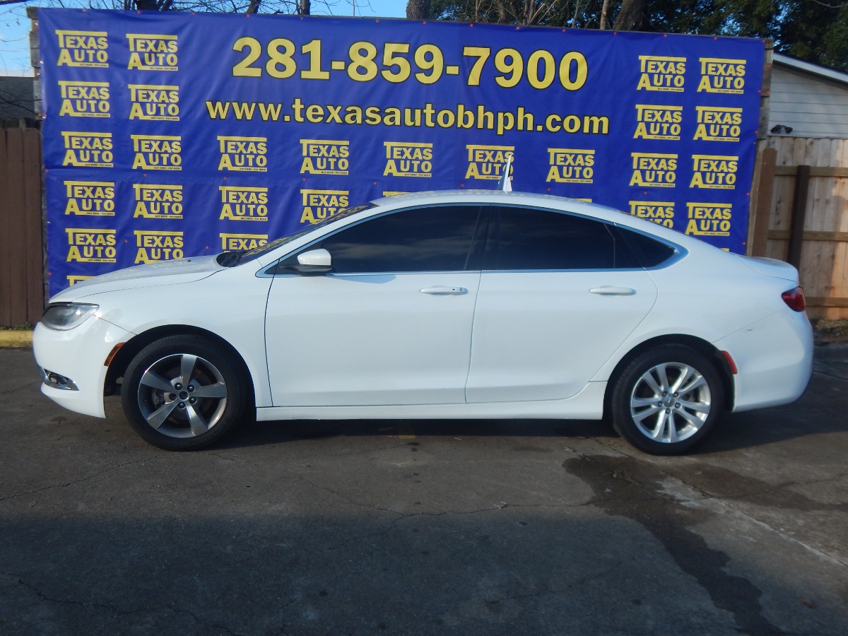 photo of 2015 CHRYSLER 200 SEDAN 4-DR